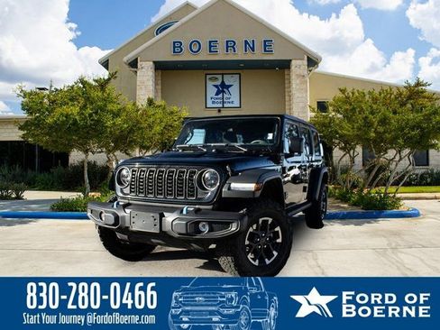 Used 2025 Jeep Wrangler Unlimited Rubicon 4xe w/ Safety Group AWD/4WD image 1