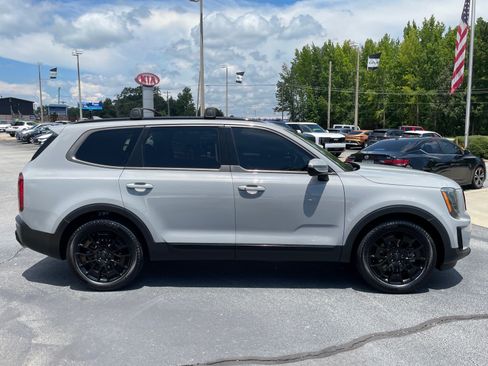 Used 2021 Kia Telluride SX w/ SX Prestige Package AWD/4WD image 2