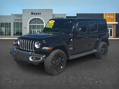 Used 2021 Jeep Wrangler Unlimited Sahara w/ Cold Weather Group AWD/4WD image 3