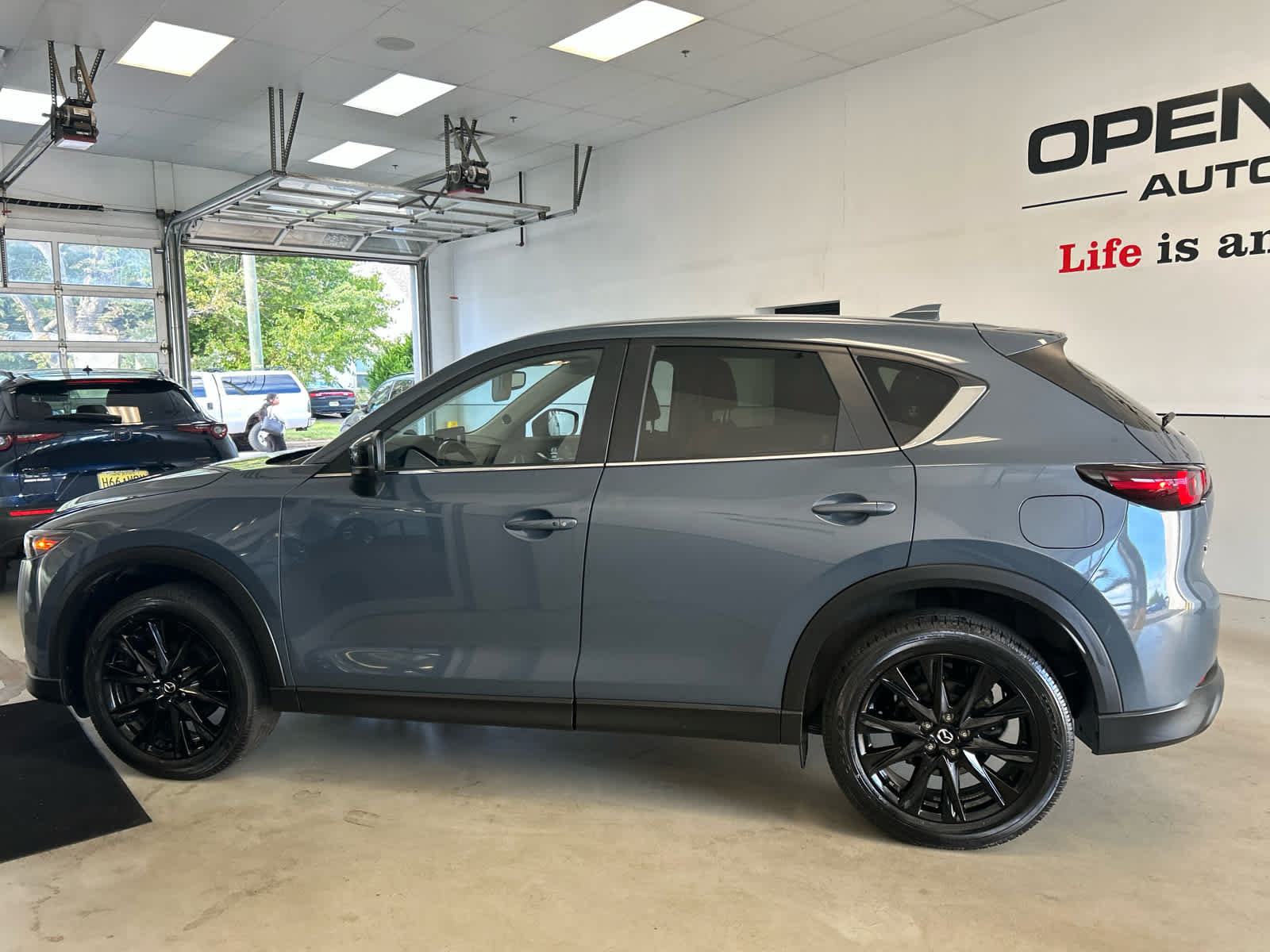 Certified 2025 MAZDA CX-5 Carbon Edition AWD/4WD image 8