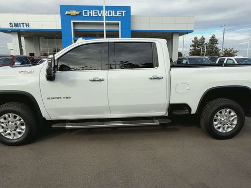 Used 2022 Chevrolet Silverado 2500 LTZ w/ LTZ Convenience Package image 4