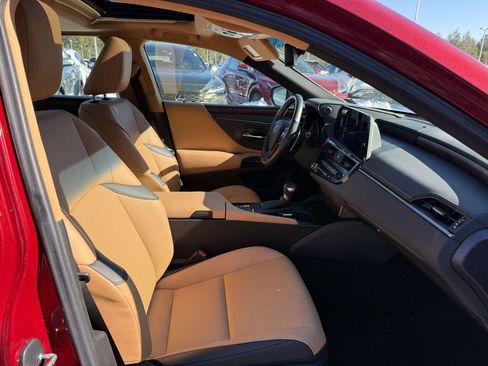 Used 2025 Lexus ES 350 Premium w/ Premium Package image 14