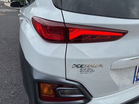 Used 2021 Hyundai Kona Limited AWD/4WD image 19