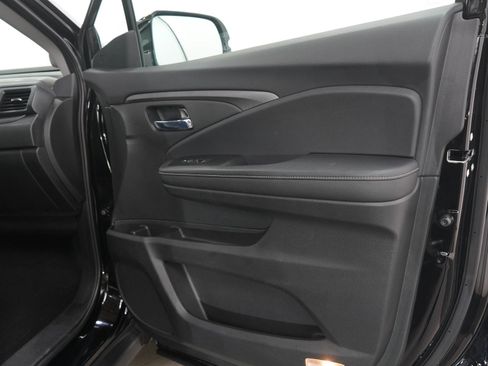 Used 2023 Honda Ridgeline RTL-E image 11