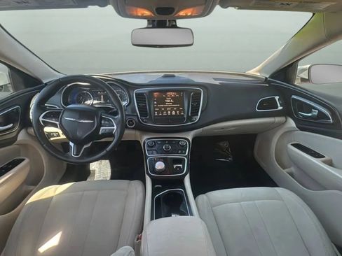 Used 2015 Chrysler 200 Limited w/ Convenience Group FWD image 9