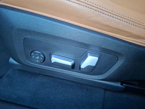 Used 2023 BMW X4 xDrive30i w/ Premium Package image 10