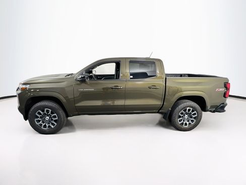 Used 2024 Chevrolet Colorado Z71 w/ Z71 Convenience Package 2 AWD/4WD image 8