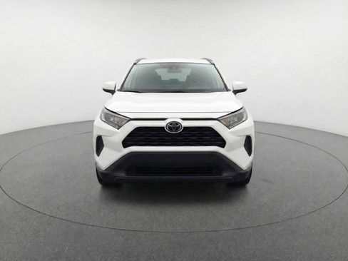 Used 2025 Toyota RAV4 XLE image 2