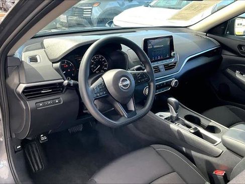 Certified 2025 Nissan Altima 2.5 S image 17