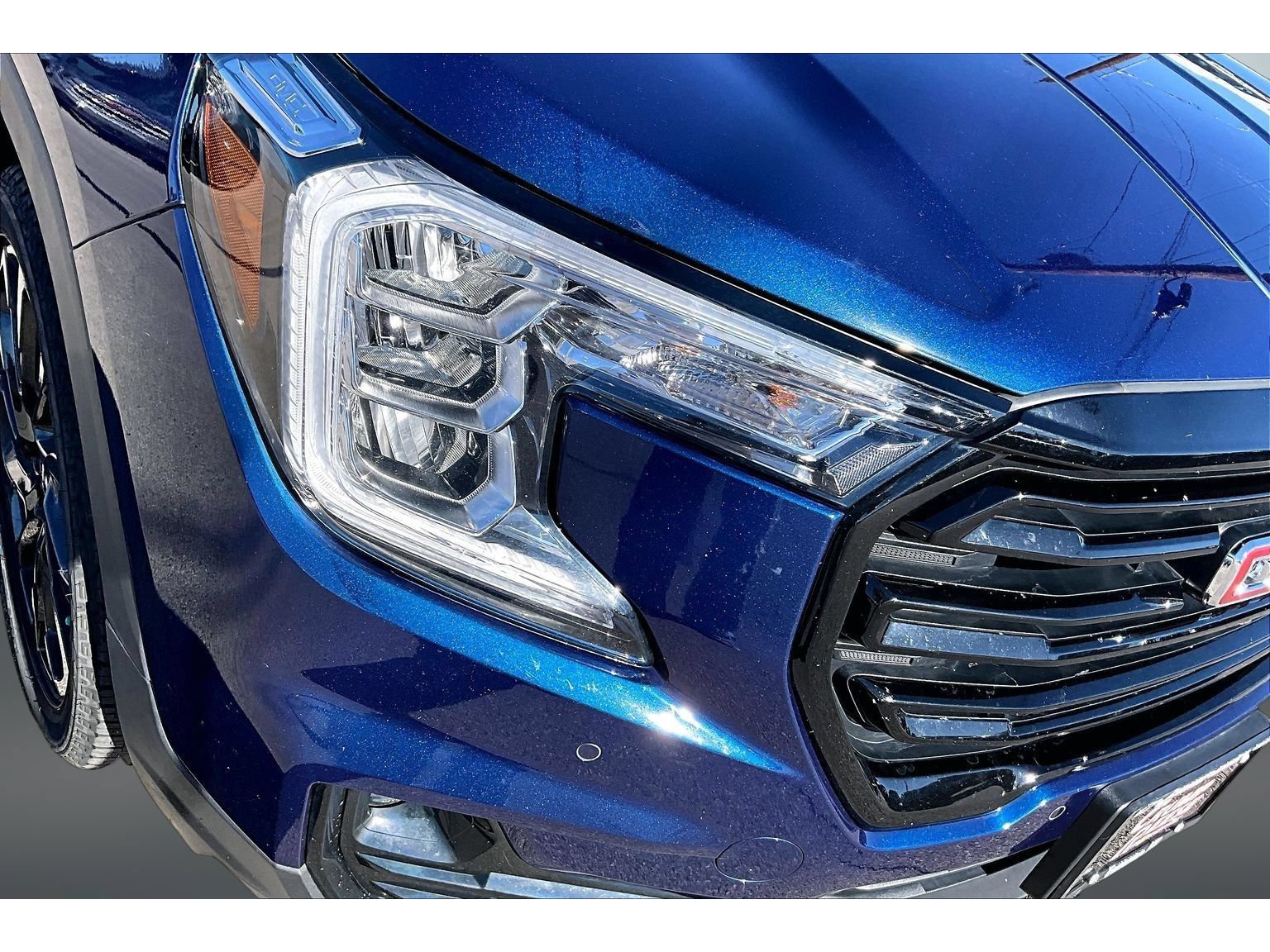 Used 2023 GMC Terrain SLT w/ Tech Package AWD/4WD image 33