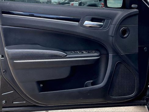 Used 2021 Chrysler 300 S RWD image 17