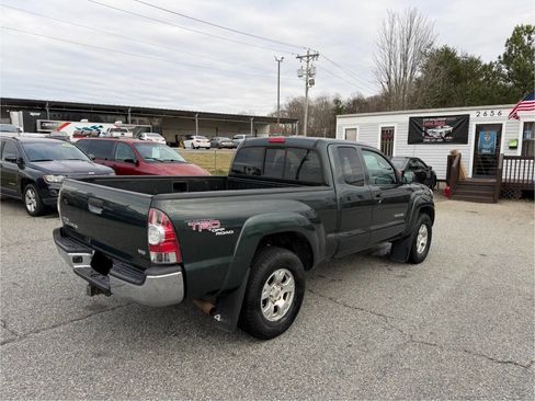 Used 2011 Toyota Tacoma 4x4 Access Cab V6 image 7