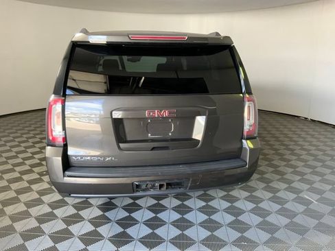 Used 2019 GMC Yukon XL SLT AWD/4WD image 8