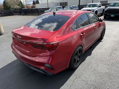 Used 2022 Kia Forte LXS w/ LXS Technology Package image 5