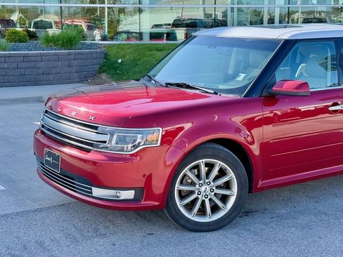 Used 2014 Ford Flex Limited w/ Equipment Group 301A AWD/4WD image 2