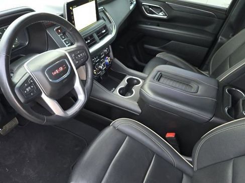 Used 2024 GMC Yukon SLT image 9