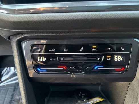 Certified 2024 Volkswagen Tiguan SE R-Line image 19