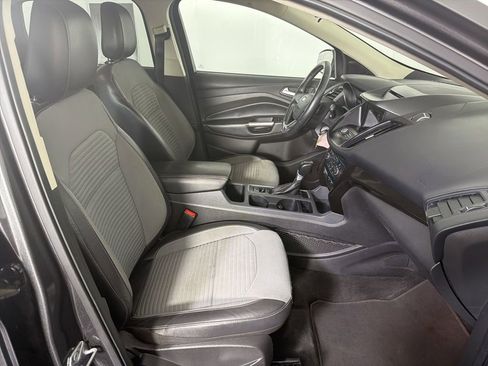 Used 2018 Ford Escape SE w/ SE SYNC Package FWD image 47