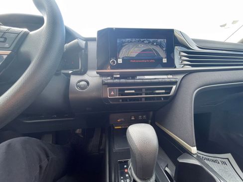 Used 2025 Toyota Camry LE image 17