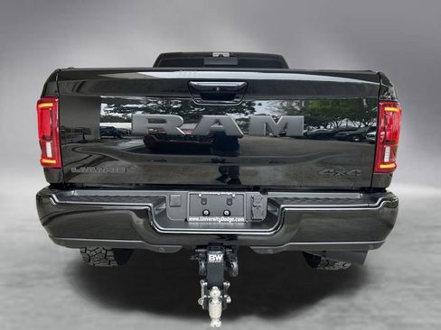 Used 2025 RAM 2500 Laramie AWD/4WD image 39