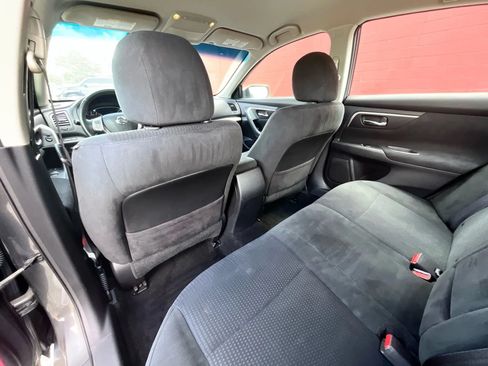 Used 2015 Nissan Altima 2.5 SV FWD image 11