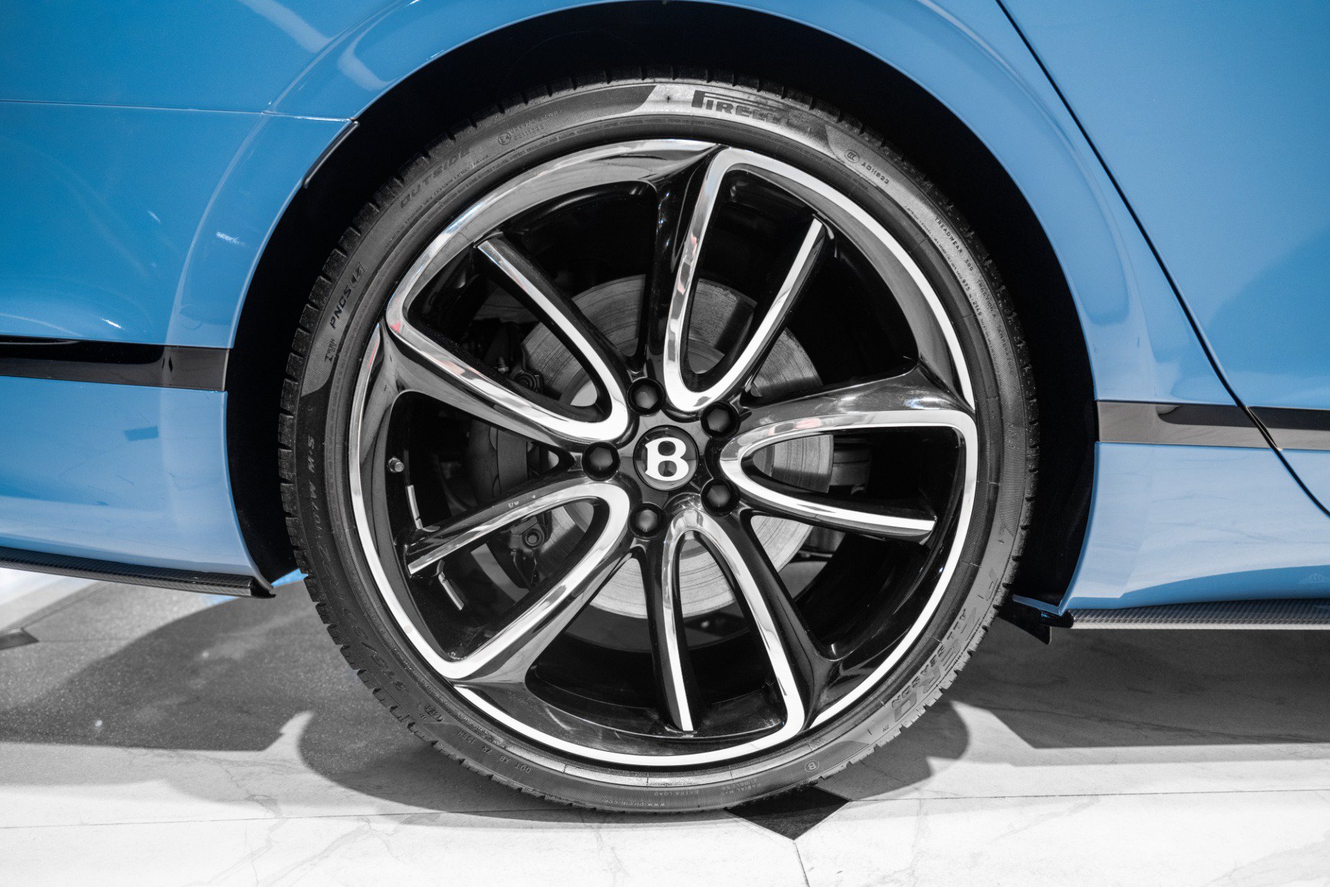 Used 2024 Bentley Flying Spur V8 AWD/4WD image 15