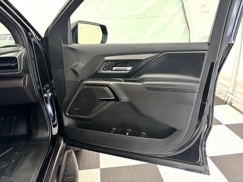 Used 2026 Chevrolet Silverado EV LT AWD/4WD image 25