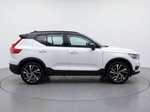 Used 2021 Volvo XC40 T5 R-Design w/ Protection Package Premier image 37