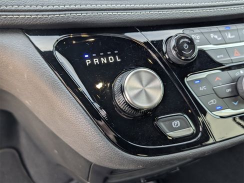 Used 2024 Chrysler Pacifica Touring-L w/ S Appearance Package image 21