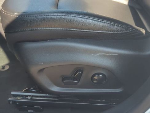 Used 2024 Jeep Compass Limited image 12