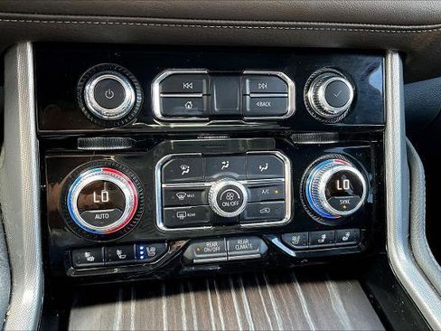 Used 2023 GMC Yukon XL Denali w/ Max Trailering Package image 15