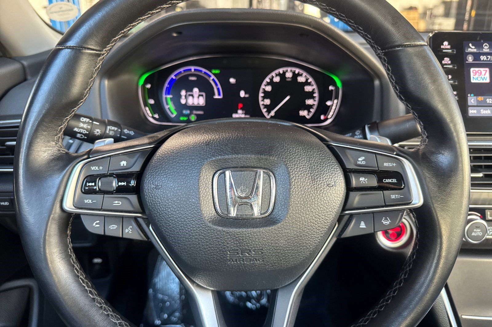 Used 2021 Honda Accord Touring image 11