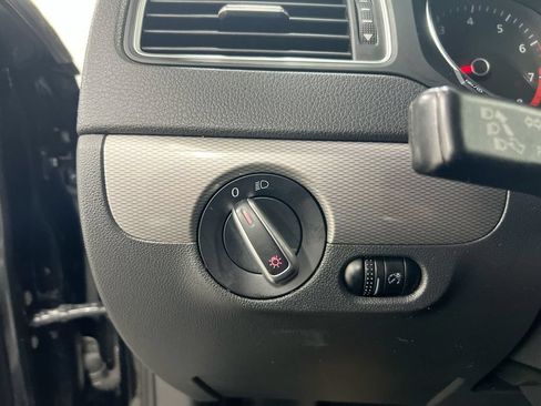 Used 2018 Volkswagen Jetta S w/ Cold Weather Package FWD image 18