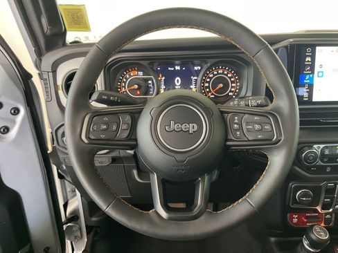 Used 2024 Jeep Wrangler Unlimited Sport AWD/4WD image 5