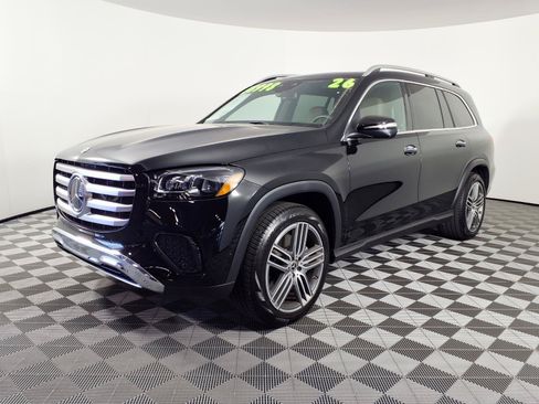 Used 2026 Mercedes-Benz GLS 450 4MATIC image 1
