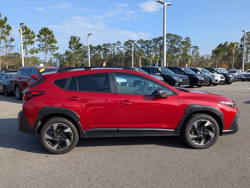 Used 2024 Subaru Crosstrek 2.5i Limited w/ Crosstrek Mirror Package image 3