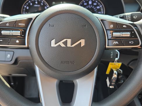 Used 2024 Kia Forte LXS w/ LXS Technology Package FWD image 22