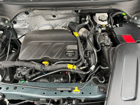 Used 2025 Chevrolet Trax LT image 25