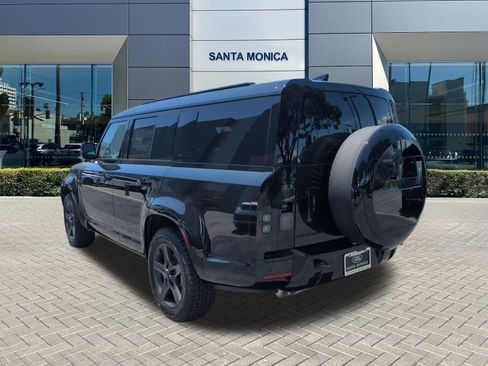 New 2026 Land Rover Defender 130 X-Dynamic SE AWD/4WD image 3