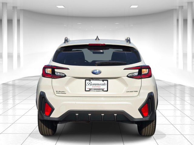 Used 2025 Subaru Crosstrek 2.5i Premium AWD/4WD image 4