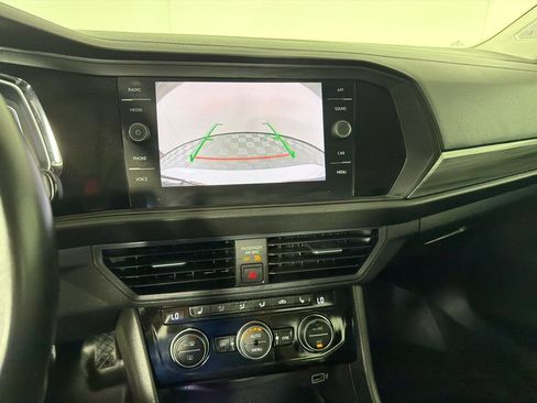 Used 2019 Volkswagen Jetta SEL FWD image 17