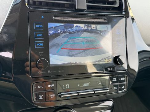 Used 2017 Toyota Prius Prime Plus w/ Preferred Accessory Package FWD image 28