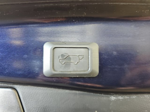 Used 2021 Toyota RAV4 XLE Premium AWD/4WD image 35