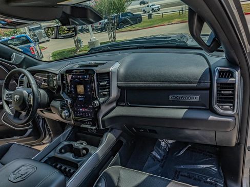 Used 2025 RAM 1500 Laramie w/ Sport Appearance Package AWD/4WD image 13