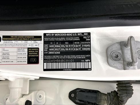 Used 2018 Mercedes-Benz GLE 350 4MATIC image 37