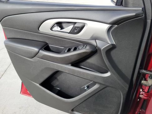 Used 2022 Chevrolet Traverse LT AWD/4WD image 7