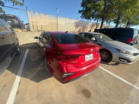 Used 2020 Kia Forte LXS FWD image 4