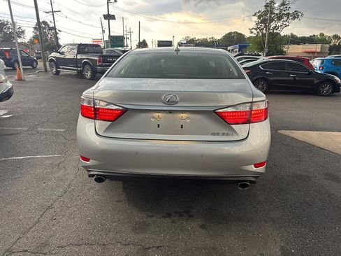 Used 2013 Lexus ES 350 w/ Luxury Pkg FWD image 6