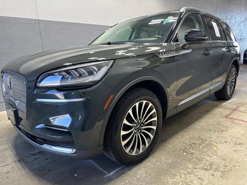 Used 2022 Lincoln Aviator AWD w/ Premium Package image 6