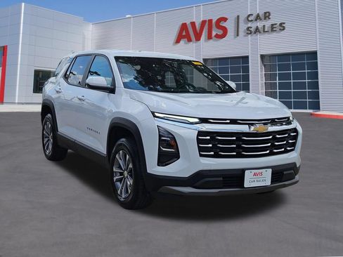 Used 2025 Chevrolet Equinox LT FWD image 9